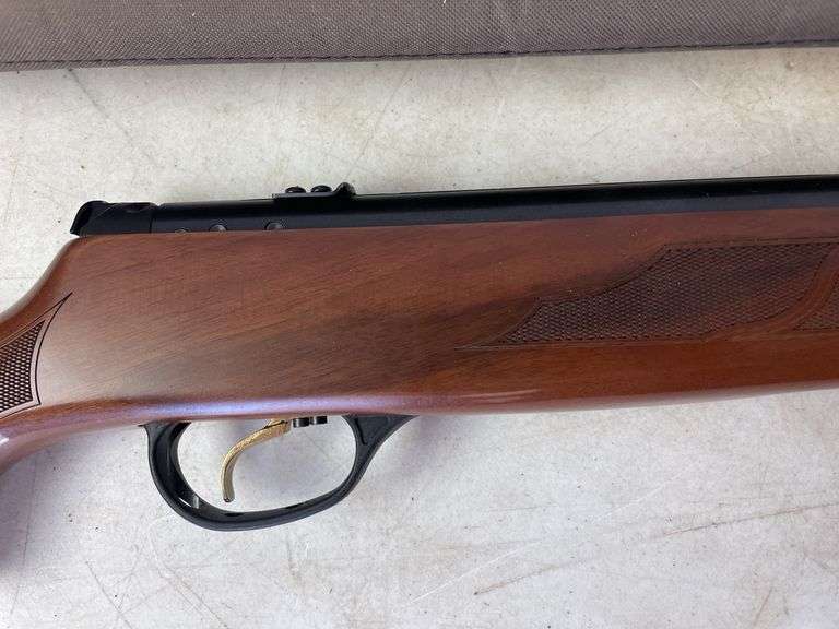 Vortex mod. 95QE rifle pellet gun with case