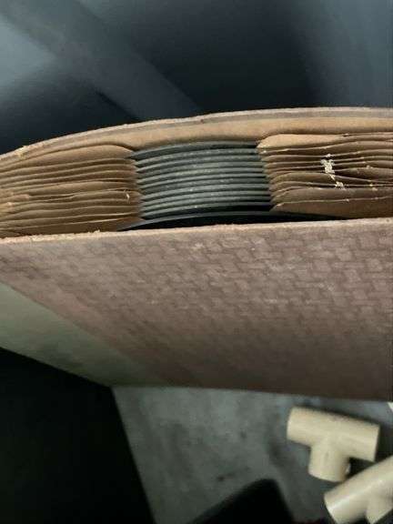 Tote with 33 RPMs