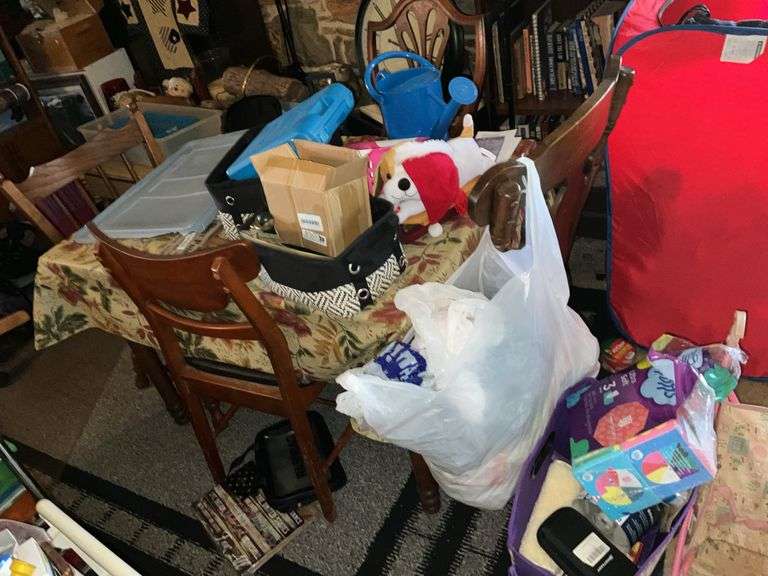 SET OF TABLE AND CHAIRS W/ALL CONTENTS