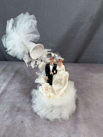 VINTAGE WEDDING CAKE TOPPER