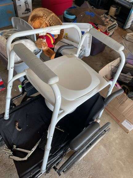 WHEELCHAIR AND PORTABLE TOILET
