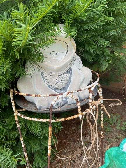 GARDEN STATUES FROG AND ANGEL