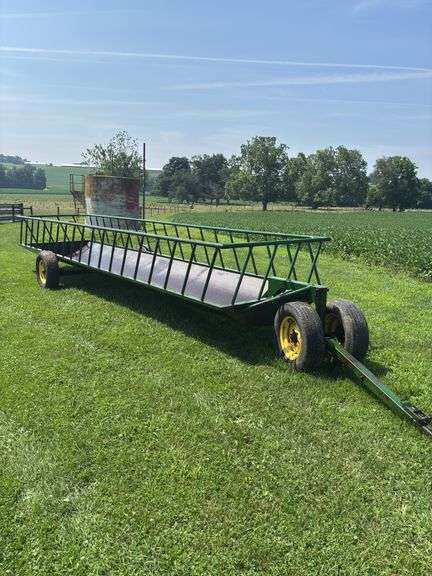40 HD Stoltzfus Feeder Wagon , ( Good Condition )