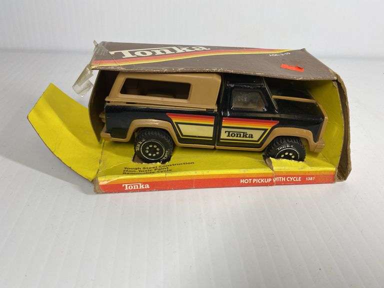 1979 Tonka Hot Pick Up with Cycle #1387