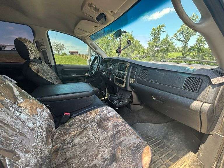 2003 Dodge Ram 1500 ,4x4 , 177,00 miles , Camo interior Design, Good Running Truck