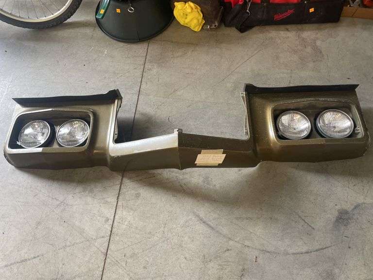 1972 Pontiac Catalina, Bonneville, Grandville, and Safari headlight assembly