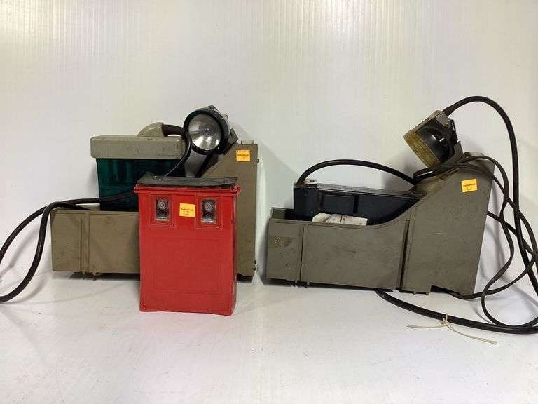 2 Mining Lights, 3 Batteries