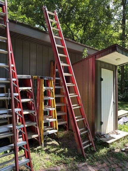 28 FOOT LOUISVILLE EXTENSION LADDER