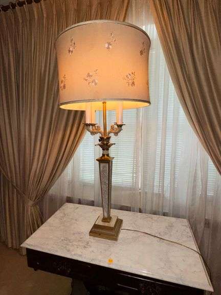 1970s Neoclassical Hollywood Regency Brass 5-Bulb Large Scale Table Lamp