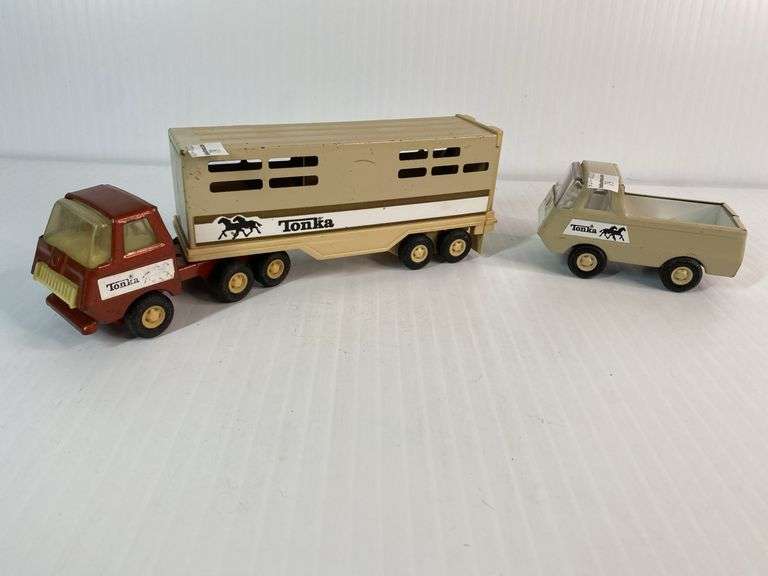 1970s Tonka Mini Horse Trailer & Truck