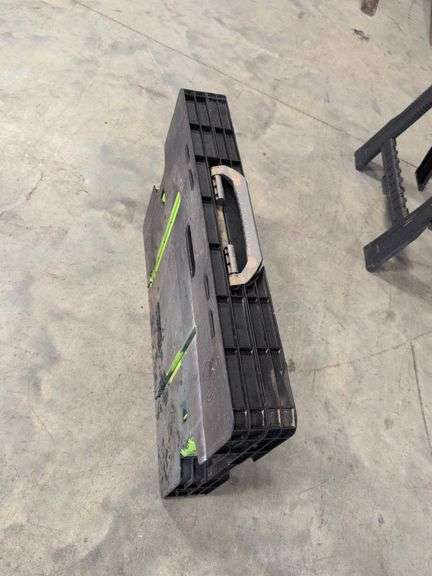 Keter collapsible work bench and (2) Task Force plastic saw horses