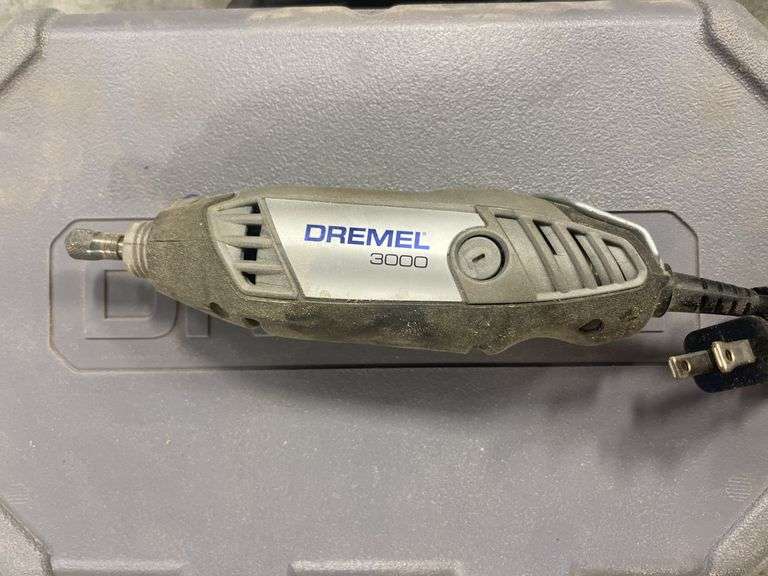 (2) Dremels and rotary tool accessory kit