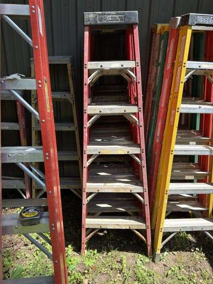 6 FOOT BULL STEP LADDER
