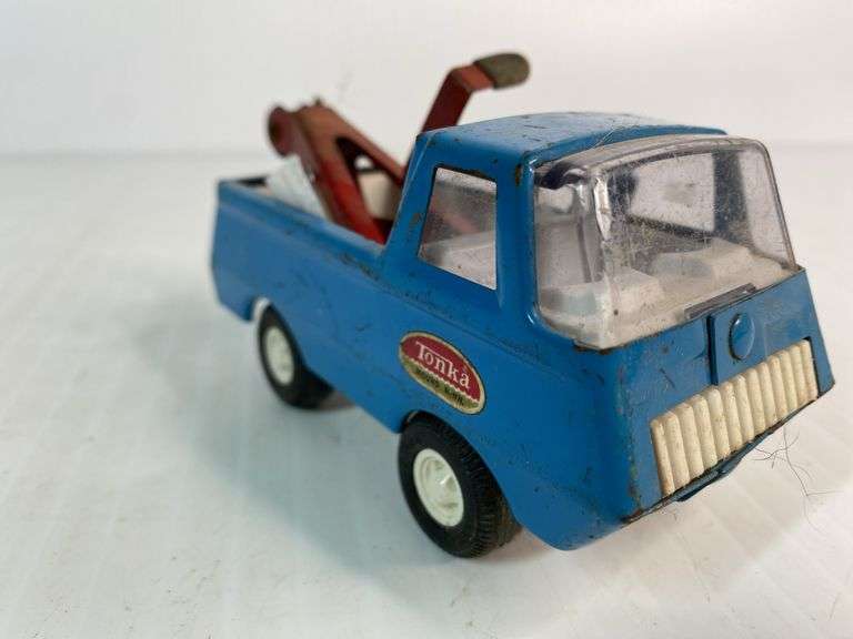 Tonka Mini Wrecker Tow Truck
