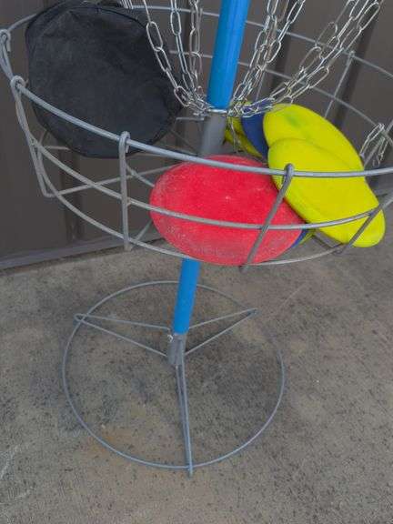 Disc golf free standing basket with (9) discs