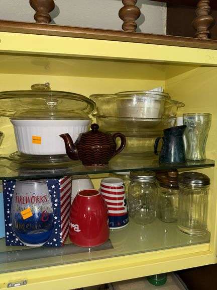 CONTENTS OF CUPBOARD INCL. SEVERAL PYREX PANS