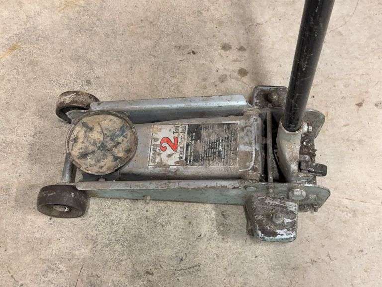 2 TON FLOOR JACK
