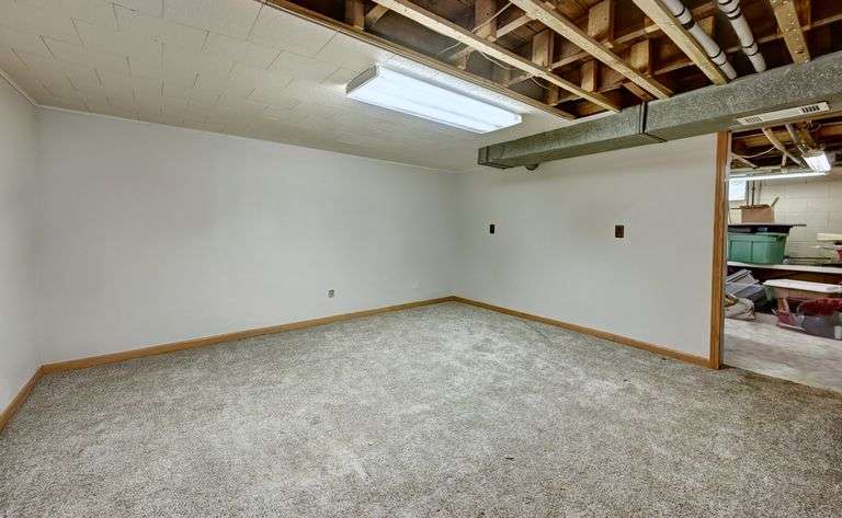 Absolute Home & Outbuildings on 3.75 Acres