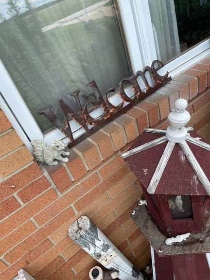 OUTDOOR DECOR BENCH, LIGHTHOUSE AND MORE