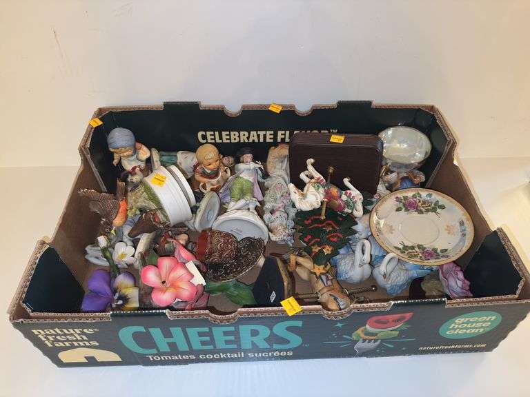 Assortment of Decor