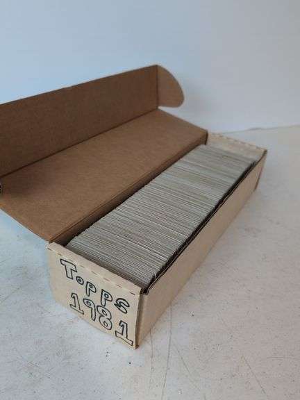 (5) 1980s near complete Topps baseball sets
