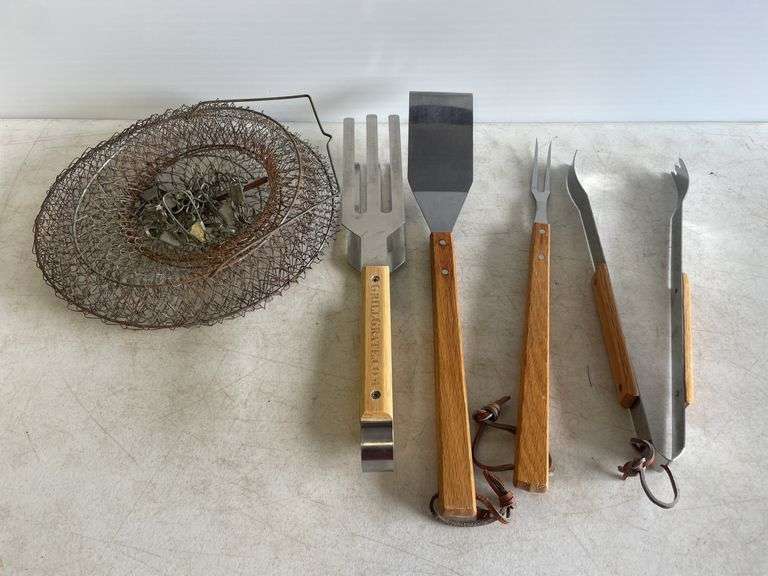 Fish basket and grilling utensils