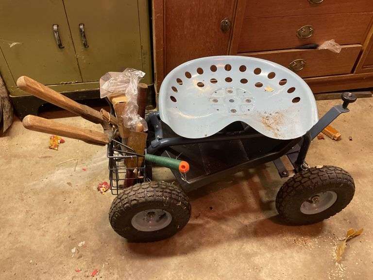 ROLLING CARDEN SEAT AND TOOLS