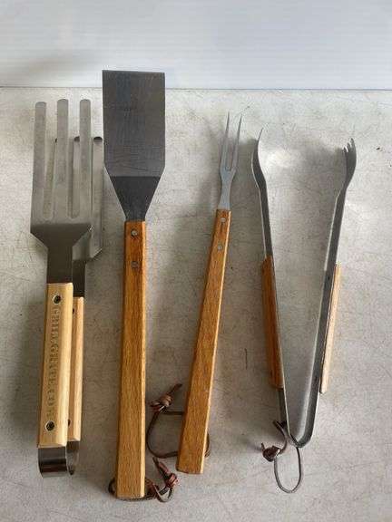 Fish basket and grilling utensils
