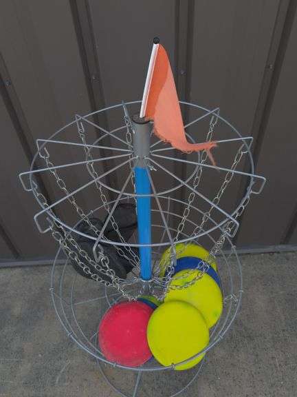 Disc golf free standing basket with (9) discs