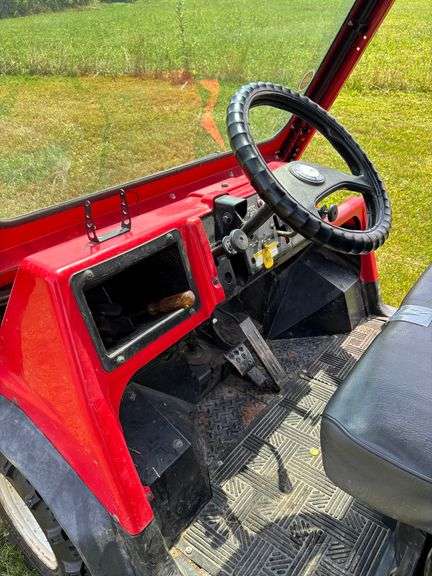 Kawasaki 2510 Mule ,4x4 , Electric Dump Bed , Has 2 Removable Doors , Good Tires ,