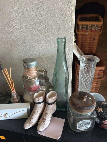 CABINET AND ITS CONTENTS PICTURED
