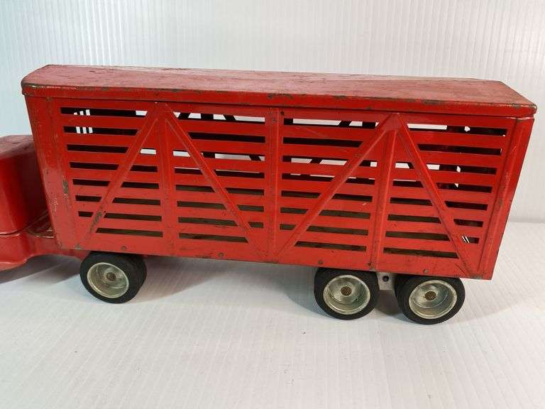 1950s Tonka Livestock Tractor Trailer