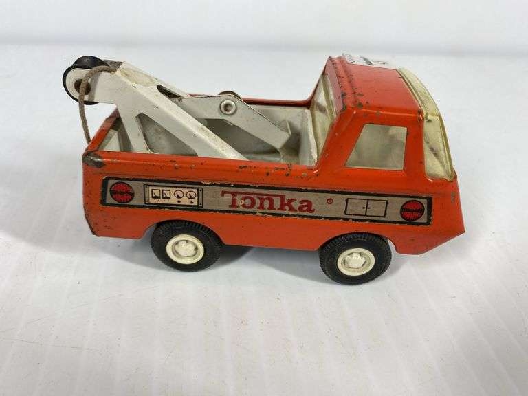 Tonka Mini Towtruck