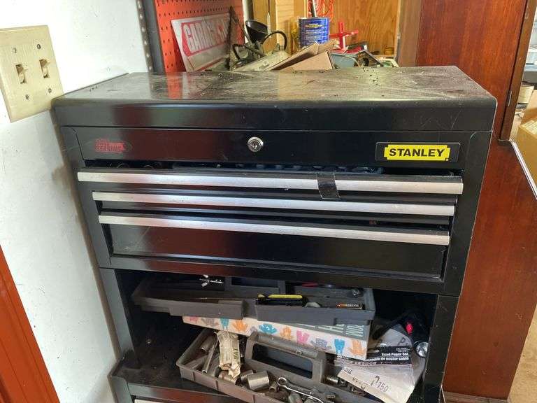STANLEY ROLLIGN TOOL CHEST WITH TOOLS