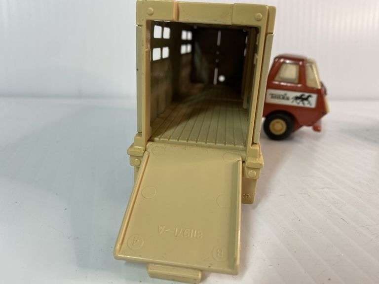 1970s Tonka Mini Horse Trailer & Truck