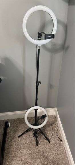 (2) Ring Lights