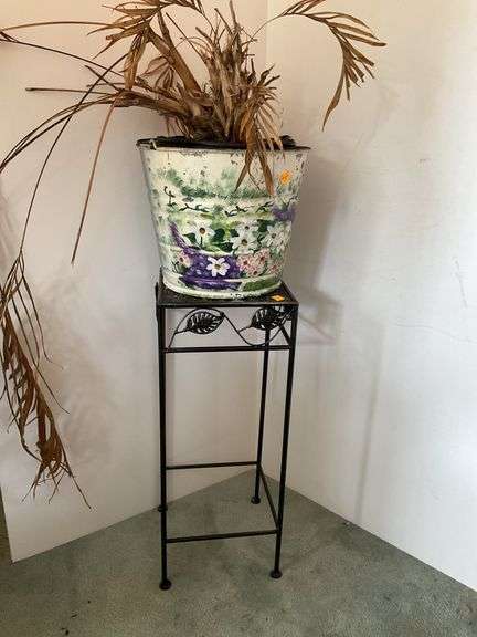 Plant Stand and Flower Pot