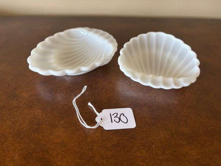 Vintage Milk Glass Scallop Sea Shell Dishes