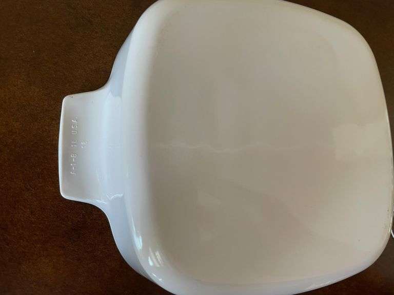 Corning Ware White Casserole Dish with Lid
