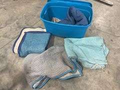 Tote of (5) furniture blankets