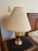 QUEEN BED W/PAIR OF NIGHTSTANDS AND PAIR OF BRASS LAMPS