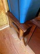 END TABLE, MAGAZINE RACK, STOOL-BENCH, TOTE WITH CONTENTS