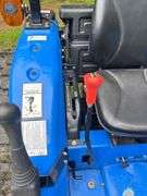 New Holland Workmaster 40 Tractor , 4WD with front end loader, Pto , 3 pt. , (Only 276 Hours )
