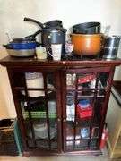 WOODEN CABINET AND CONTENTS INCL. POTS AND PANS, GLASS AND COOKWARE
