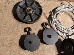 Flat of pulleys and cables