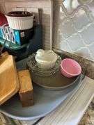 DRINKING GLASSES, KNIVES, DISH DRAINER AND KITCHEN ITEMS