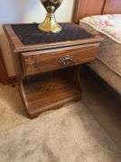 QUEEN BED W/PAIR OF NIGHTSTANDS AND PAIR OF BRASS LAMPS