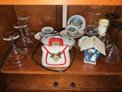WOODEN CABINET WITH GLASSWARE