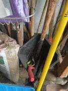 ASSORTMENT OF YARD TOOLS