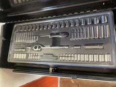STANLEY ROLLIGN TOOL CHEST WITH TOOLS